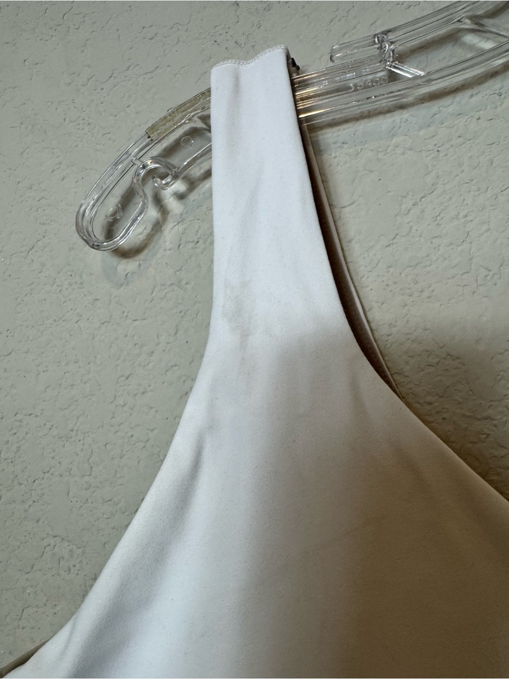 Lululemon Align White V-Neck Cropped Tank Top Built-in Bra Light Support size 16 - Picture 2 of 10